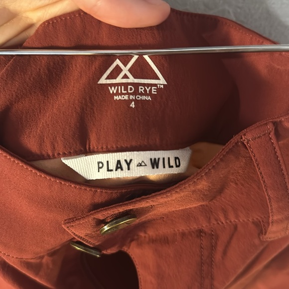 Red Wild Rye mountain bike pants, size 4, fit like small - Picture 4 of 4